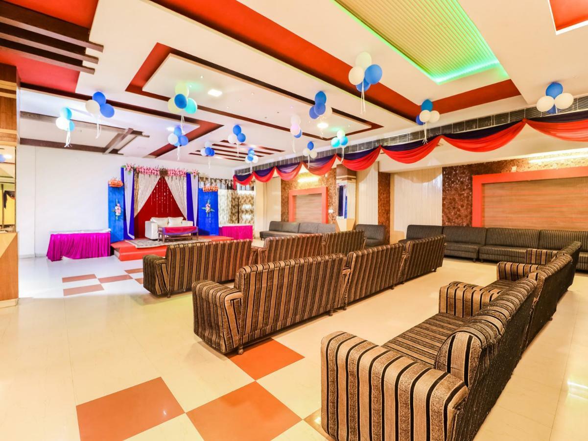 Oyo 47630 Grand Villa Moga 外观 照片